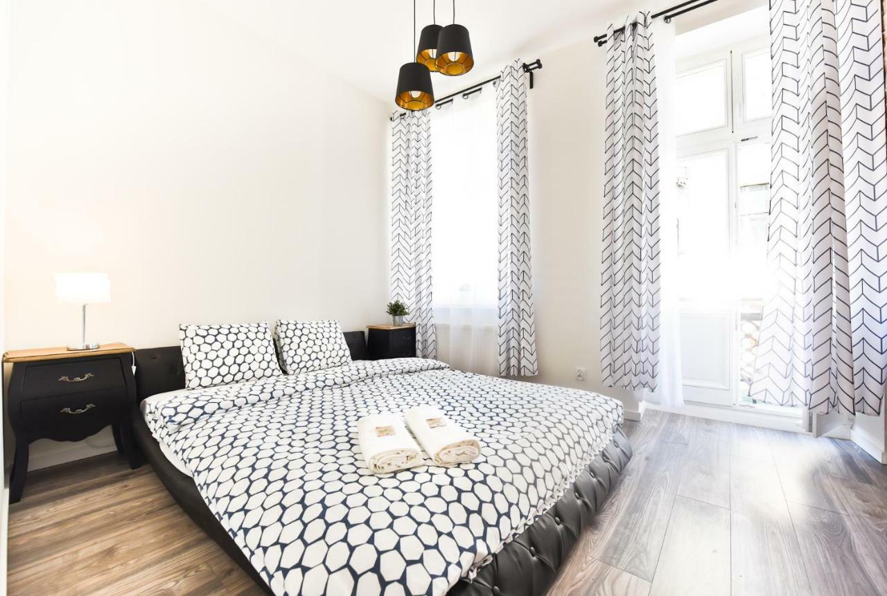 Metropolis Apartment Torun Bagian luar foto